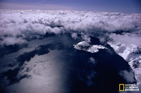 火山口湖國家公園，俄勒岡州攝影：Sam Abell，國家地理創(chuàng)意版