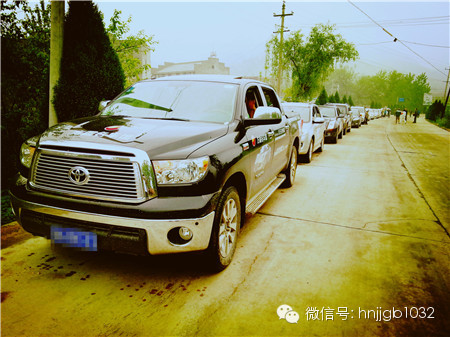 長長的車隊(duì)，每次活動(dòng)都是這么給力！