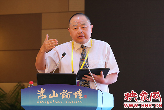 清華大學(xué)國(guó)學(xué)院副院長(zhǎng)劉東演講。