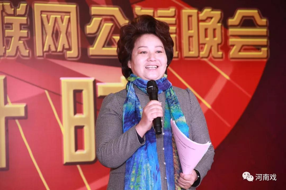 總導(dǎo)演、國家一級導(dǎo)演張建萍介紹尋找稀有劇種傳承人以及目前活動推進(jìn)情況