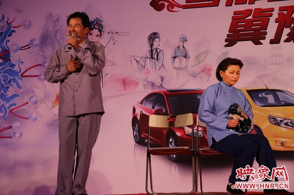 戲曲演員劉海功表演的《月下相會》經典生動，詼諧幽默。