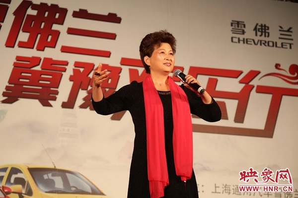 張春榮演唱的《香魂女》選段，博得觀眾陣陣掌聲。