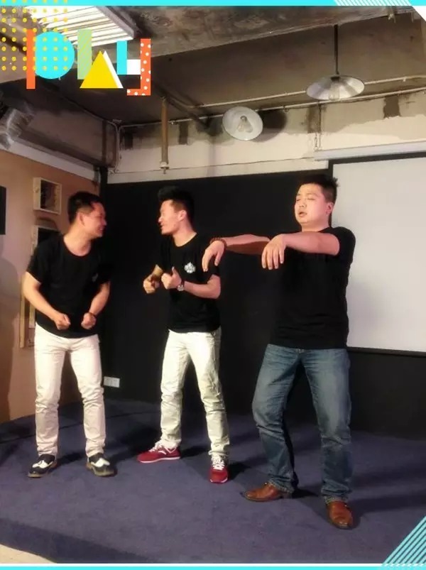 能看出這個場景主題是衛(wèi)生紙嗎？我讀書少，你別騙我……