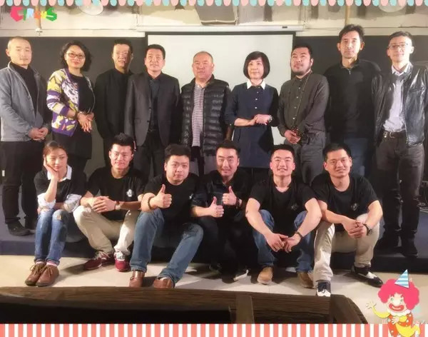 逗比的姑娘小伙兒也可以好好拍照哦！