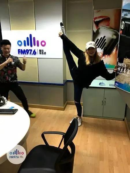 哇哦！都是帶功夫滴美人兒！