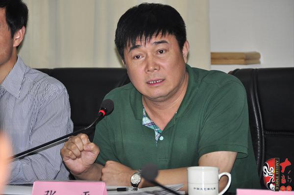 河南豫劇院藝術(shù)發(fā)展部主任、著名導演張平