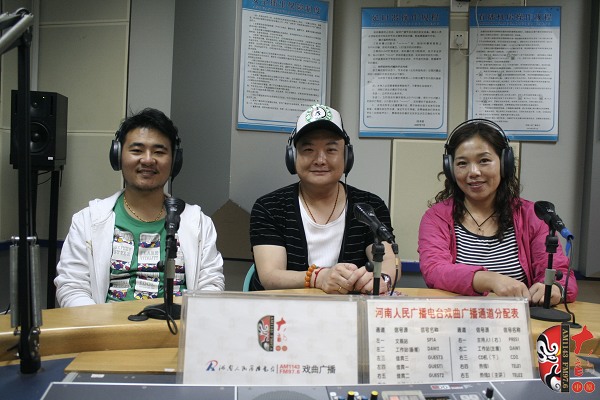 河南方言話語《老湯》主演、著名青年表演藝術(shù)家范軍等正在直播中。。。