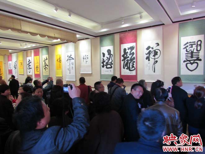 大相國(guó)寺方丈心廣大和尚書法作品展開展
