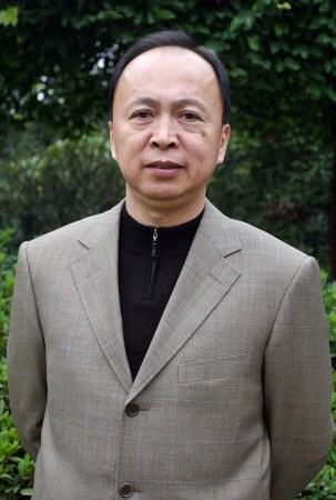 2007年11月5日，十七大黨代表湘西自治州州委書記童名謙。