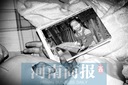 誰(shuí)能想到漂亮可愛(ài)的孩子，會(huì)變成現(xiàn)在的樣子