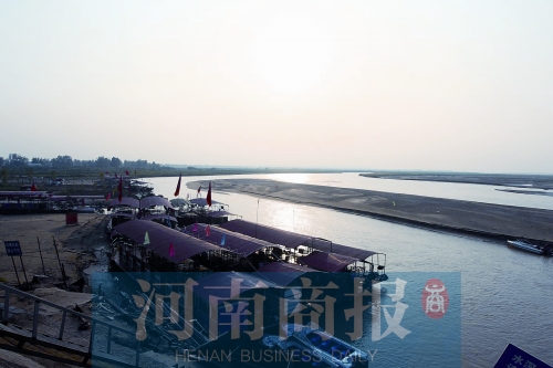 鄭州黃河邊上多數(shù)“漁家樂”均無船檢、合格證等