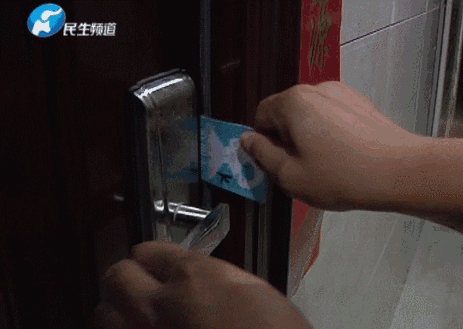 驚！一張卡片秒開防盜門 你家的門還安全嗎？