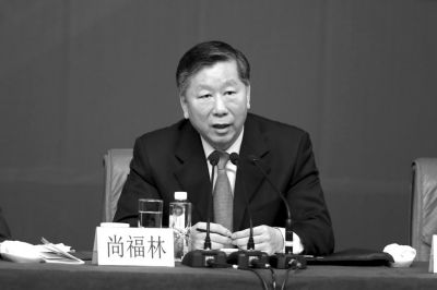 銀監(jiān)會主席尚福林。記者王海欣攝