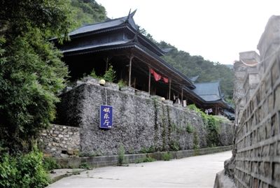 一處仿古“娛樂廳”位于山莊深處。