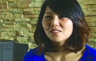 靳冰發(fā)現(xiàn)自己和杜家女兒長(zhǎng)得很像。