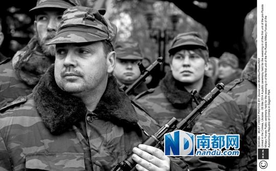 9日，烏克蘭克里米亞自治共和國(guó)的親俄武裝士兵舉行宣誓儀式。
