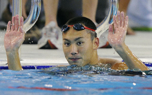 日本著名的游泳選手富田尚彌25歲在參加仁川亞運會期間，偷盜了韓國記者的照相機。