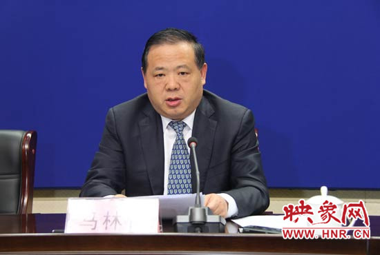 安陽(yáng)市委副書記、市長(zhǎng)馬林青介紹了第五屆安陽(yáng)航空運(yùn)動(dòng)文化旅游節(jié)的總體情況
