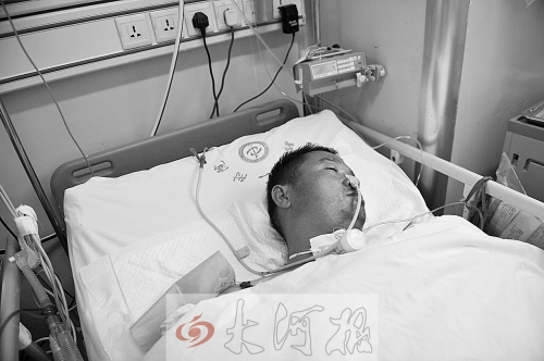 姚戰(zhàn)標(biāo)因甲烷中毒，大腦受到損害，重度昏迷。