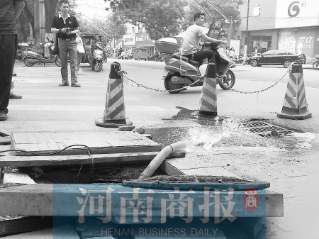 污水不停冒出，隔幾分鐘就要抽一次