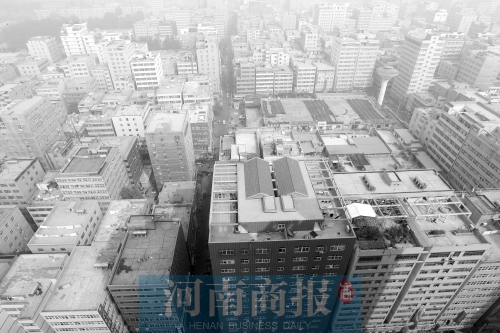 陳寨密密麻麻的出租房，或許將成為歷史  鄧萬里/攝