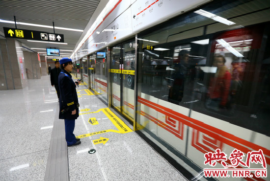 自11月29日起，鄭州地鐵將進(jìn)一步縮短行車(chē)間隔。