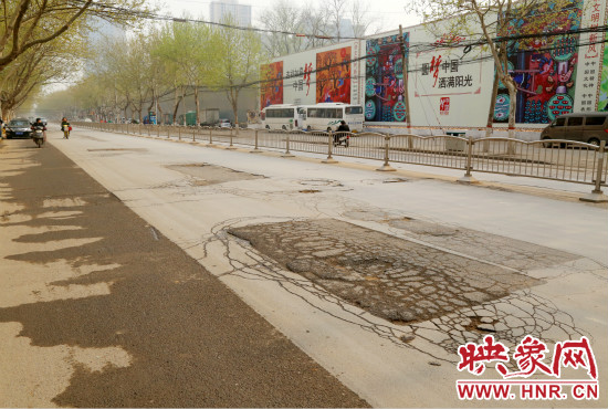 南陽路因?yàn)榈罔F將要施工而暫緩大修。