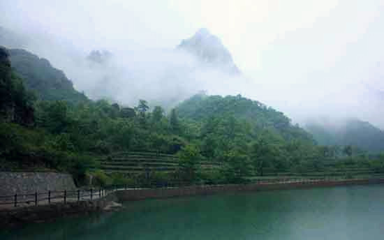 雨后蟒河，美到窒息，這個feel倍爽!