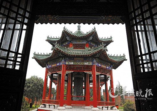 河南商丘古城建于明朝正德六年(公元1511年)，是國(guó)內(nèi)保存較好的古城之一 王頌 攝