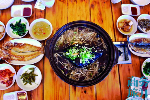 島上著名的養(yǎng)生大餐。