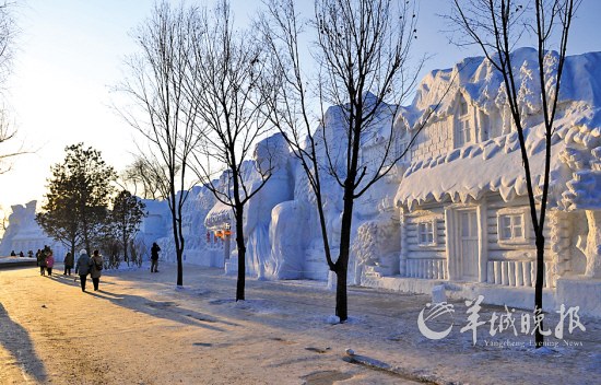 自然賜于雪的無垠，藝術(shù)給予雪的靈魂，人類創(chuàng)造雪的財富 王遠昌攝