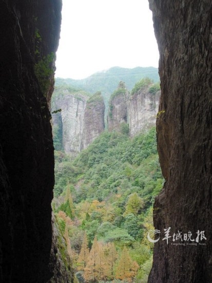 雁蕩山以奇峰、瀑布著稱。