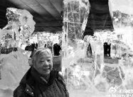 鄭淵潔為81歲母親所拍圖片。