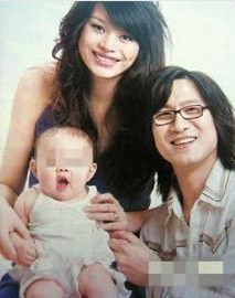 汪峰、葛薈婕和女兒