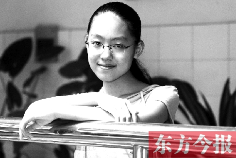 祁瑩就讀于鄭州外國(guó)語(yǔ)中學(xué)，她的夢(mèng)想是當(dāng)一名外交官 邱琦/圖