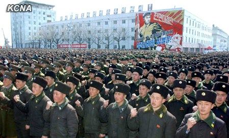 朝鮮黃海北道、咸鏡南道和南浦市11日舉行軍民大會，支持朝鮮人民軍最高司令部發(fā)言人聲明。