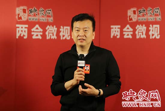全國人大代表張澤群接受映象網(wǎng)“兩會微視”訪談。