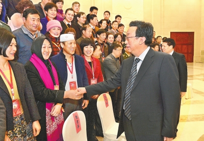 1月20日上午，省委書記、省人大常委會主任郭庚茂,省委副書記、省長謝伏瞻等親切接見了省民族團(tuán)結(jié)