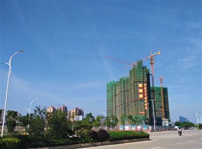 泉州東海片區(qū)海悅府地產(chǎn)項目。該項目開發(fā)公司董事蔡俊偉于春節(jié)前被帶走調(diào)查。