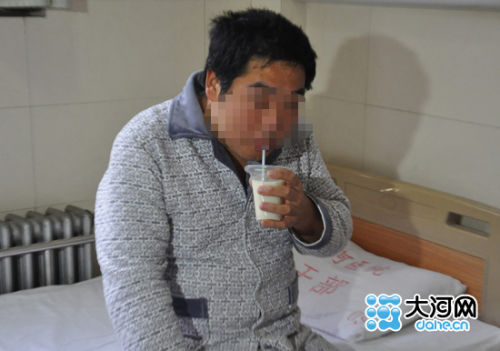 5月7日8時許，開封H7N9患者馬某在病房吃早餐。
