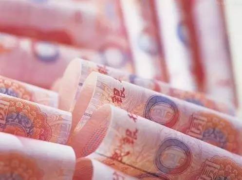 對增收潛力大、帶動能力強(qiáng)的7大群體（技能人才、新型職業(yè)農(nóng)民、科研人員、小微企業(yè)創(chuàng)業(yè)者、企業(yè)經(jīng)營管理人、基層干部隊(duì)伍、有勞動能力困難群體）實(shí)施激勵(lì)計(jì)劃，推出差別化收入分配激勵(lì)政策，帶動城鄉(xiāng)居民實(shí)現(xiàn)總體增收。