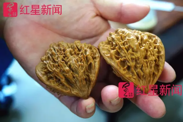 文玩核桃遇冷由幾萬(wàn)一對(duì)降到5元沒(méi)人要？商戶否認(rèn)