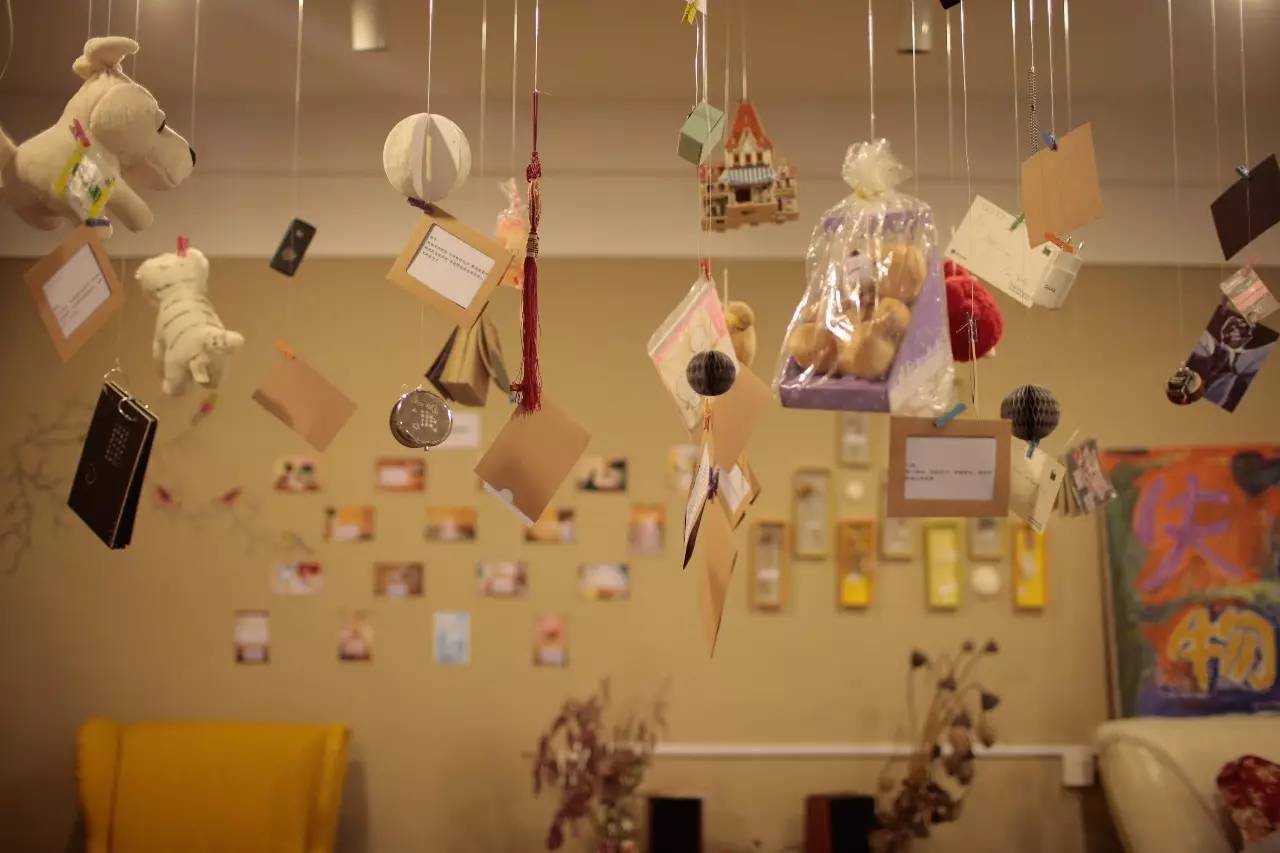 ▲失戀博物館里展示的失戀物品。