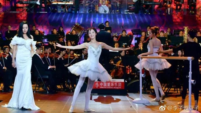 《創(chuàng)造101》主題曲公布，這個(gè)被吐槽油膩的c位是什么來頭？