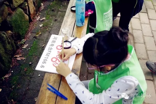 寶貝，爸爸媽媽一直在身后看你認(rèn)真完成任務(wù)！我的女兒棒棒噠！