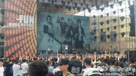 河南交通廣播主持人佳音、彎彎、朱浩都登上了優(yōu)放舞臺，優(yōu)放，交廣在這里！