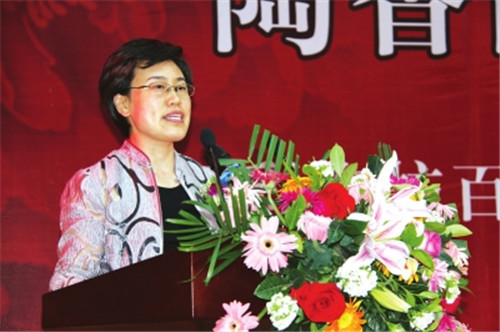 洛陽市委常委、組織部部長，洛陽市關心下一代工作委員會主任陳向平致辭