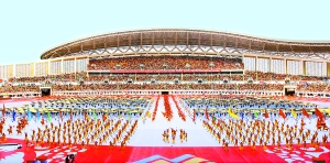 9月16日，第七屆全國(guó)農(nóng)民運(yùn)動(dòng)會(huì)開幕式在南陽(yáng)市體育場(chǎng)舉行