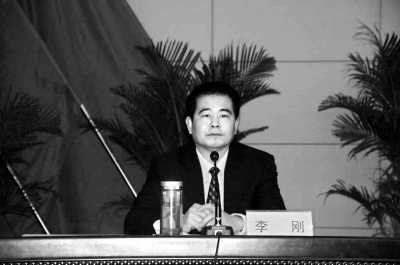 濮陽市委常委、市委政法委書記李剛