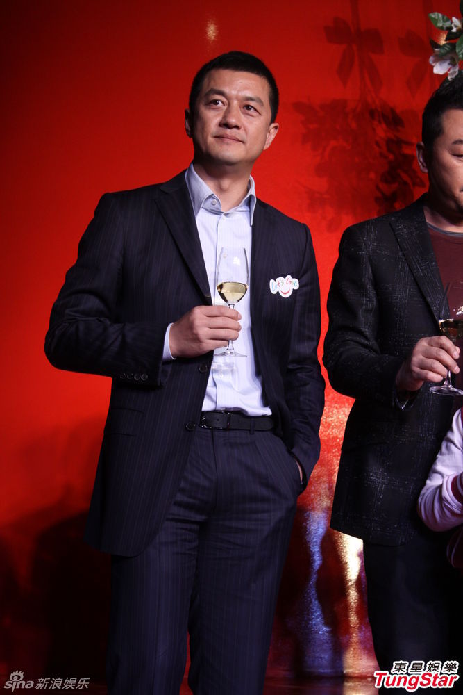 李亞鵬、郭濤父子相活動